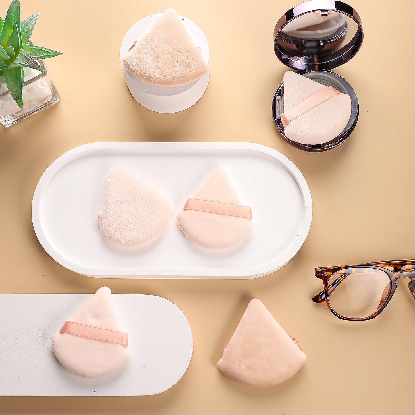 6 Pieces Triangle Powder Puff Soft Makeup Sponge Make Puff for Face Powder Cosmetic Foundation Sponge Makeup Tool Stocking Stuffers for Women (Flesh)
