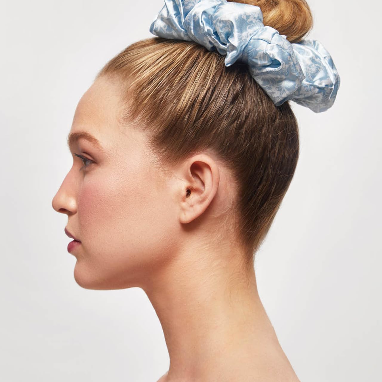 Bridgerton x Kitsch Satin Scrunchies for Women, No Snag, No Tugging, Soft & Comfortable Scrunchies for Girls, Perfect for Day or Night - Toile De Blue