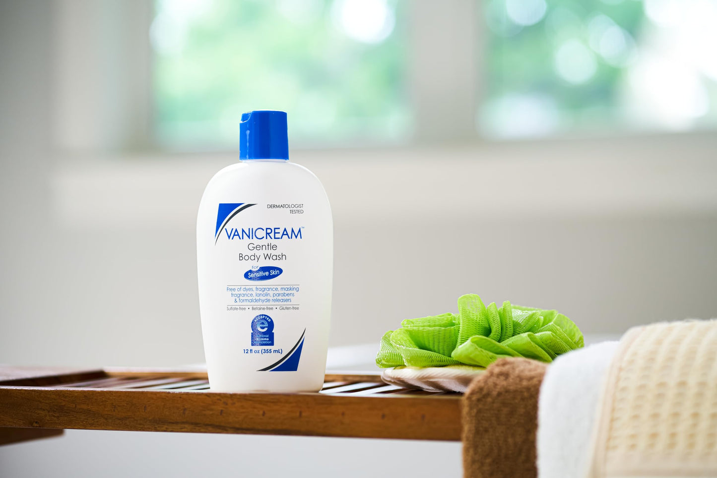 Vanicream Gentle Body Wash -12 fl oz & Sarna Sensitive Anti-Itch Lotion for Dry Skin - 7.5 Fl Oz Bundle