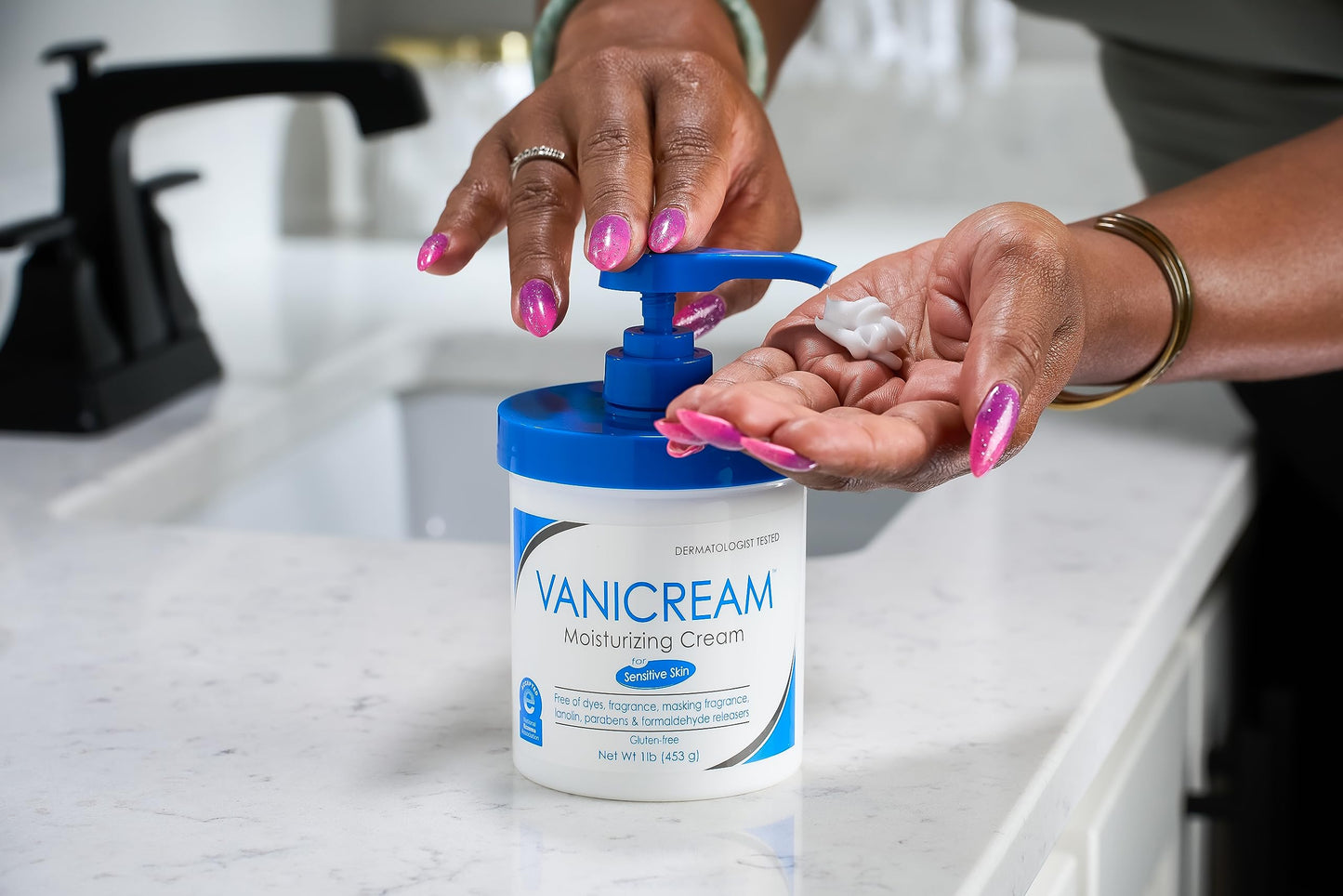 Vanicream Moisturizing Skin Cream with Pump Dispenser - 16 fl oz (1 lb) - Moisturizer Formulated Without Common Irritants for Those with Sensitive Skin (Pack of 2)