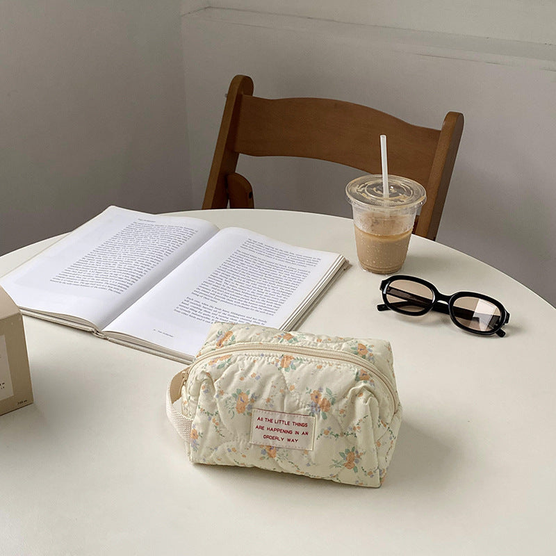 Women's Cute  Portable Quilted Cosmetic Bag