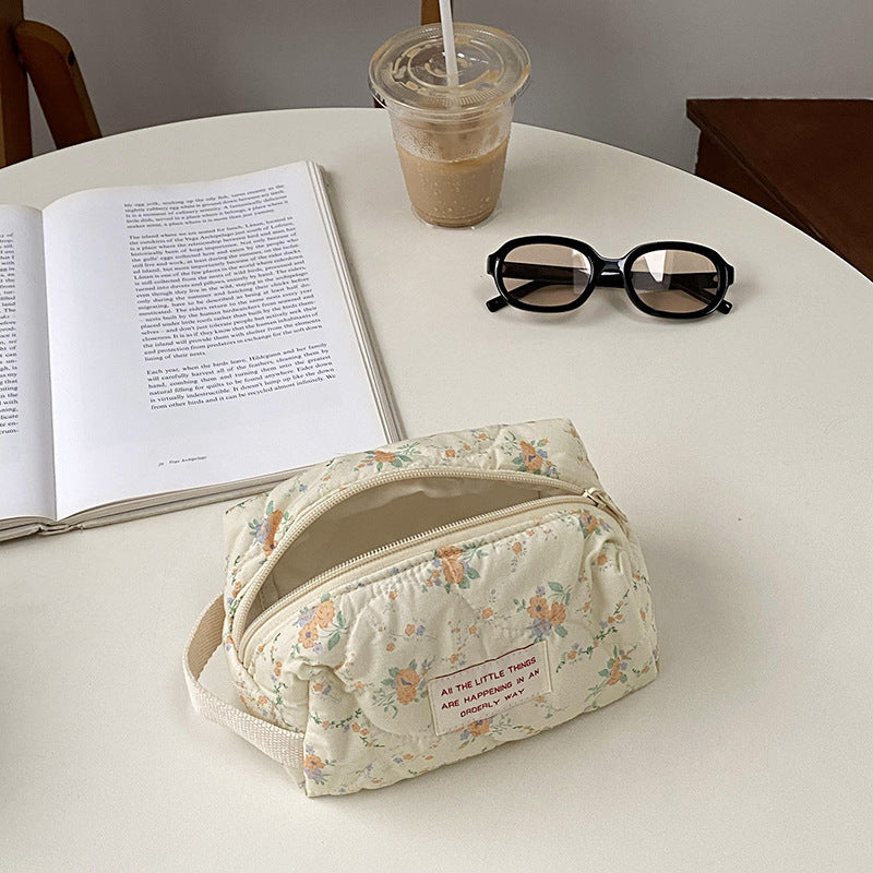 Women's Cute  Portable Quilted Cosmetic Bag
