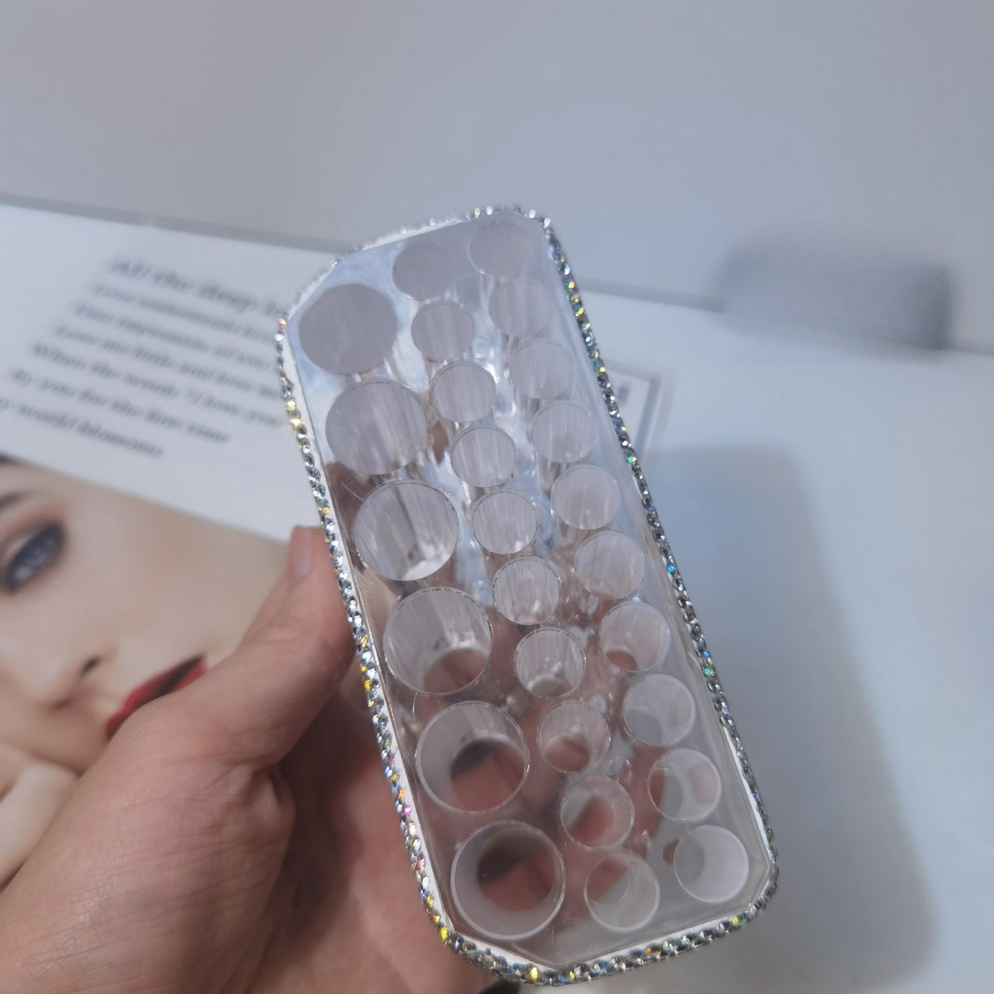 Cosmetic Brush Large Hole Transparent Eyebrow Pencil Eyeliner Storage Box